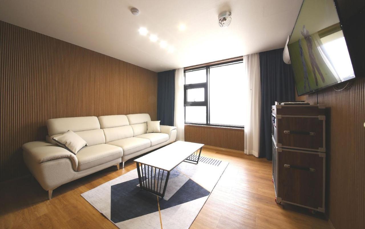 Browndot Hotel Jeonju Ajung Exteriör bild